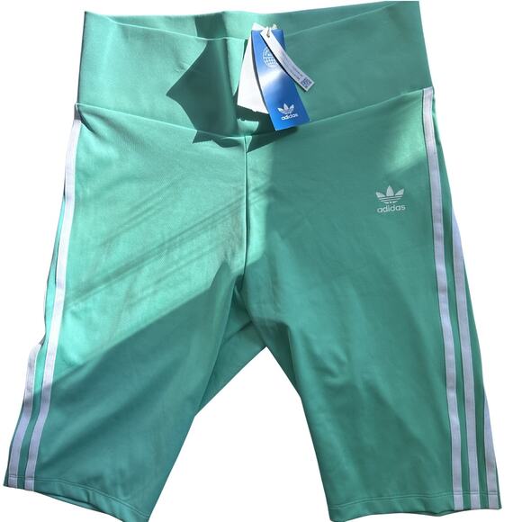 adidas Pants - Adidas women L gym shorts new with tags